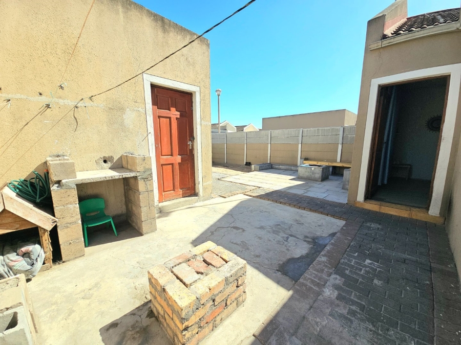 2 Bedroom Property for Sale in Weltevreden Valley Western Cape